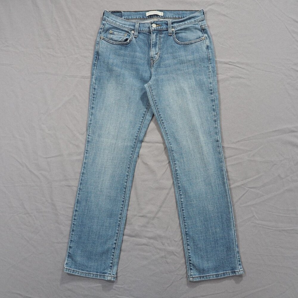 Levi's Women's Straight Leg Jeans - Medium Blue